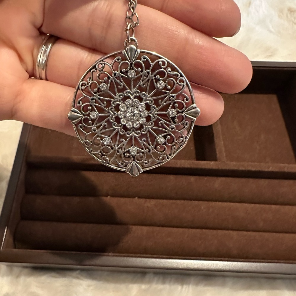 Aero 1987 vintage pendant and chain